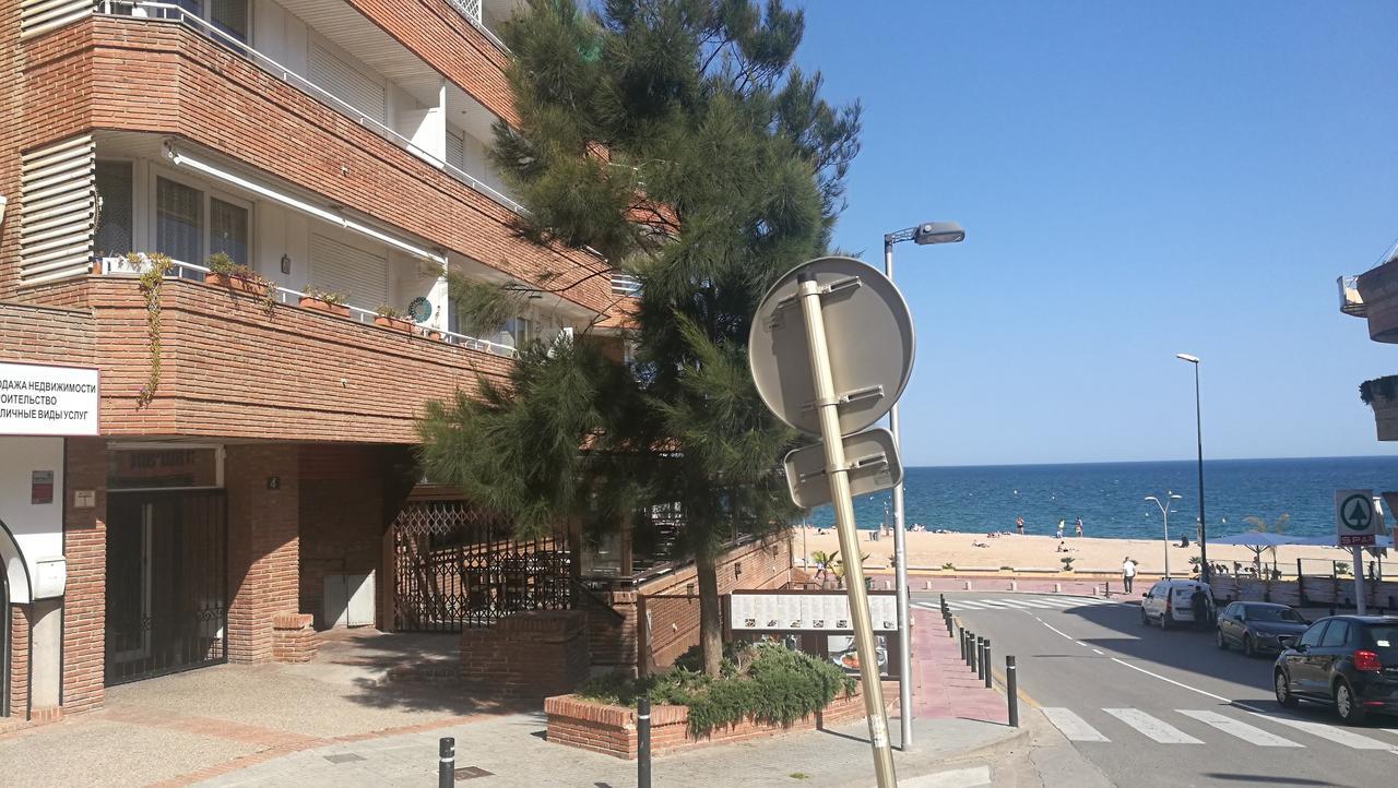 Carabela Hotel Lloret de Mar Exterior photo